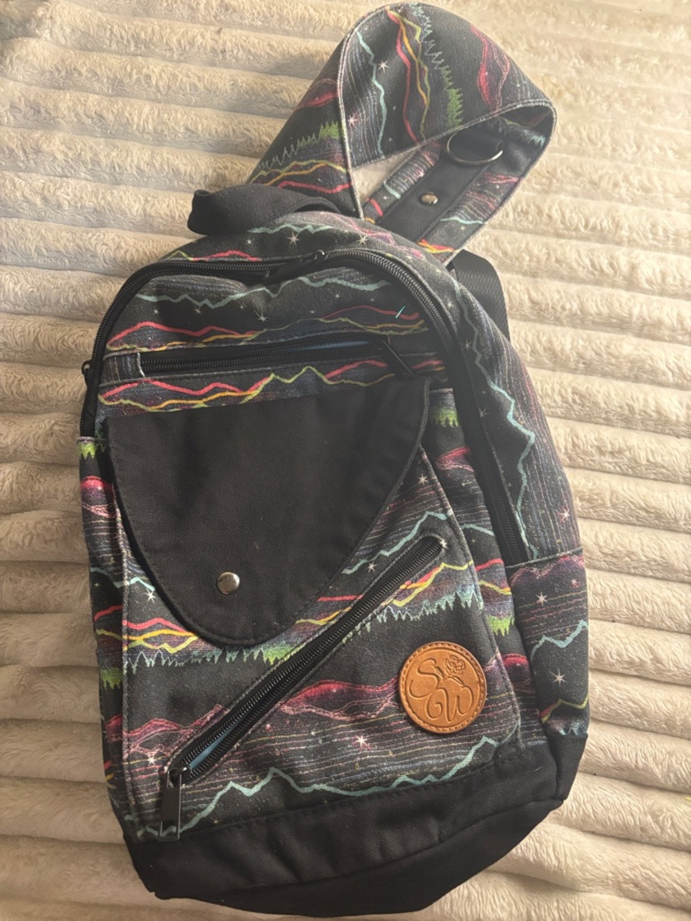 Multicolor Wave-Pattern Crossbody Sling Bag for Women